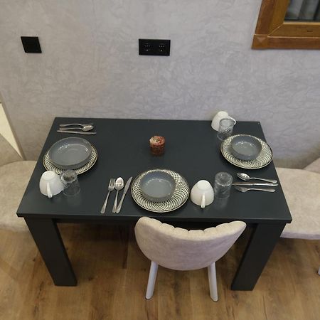 Taksim Neo Pera Suites Istanbul Bagian luar foto