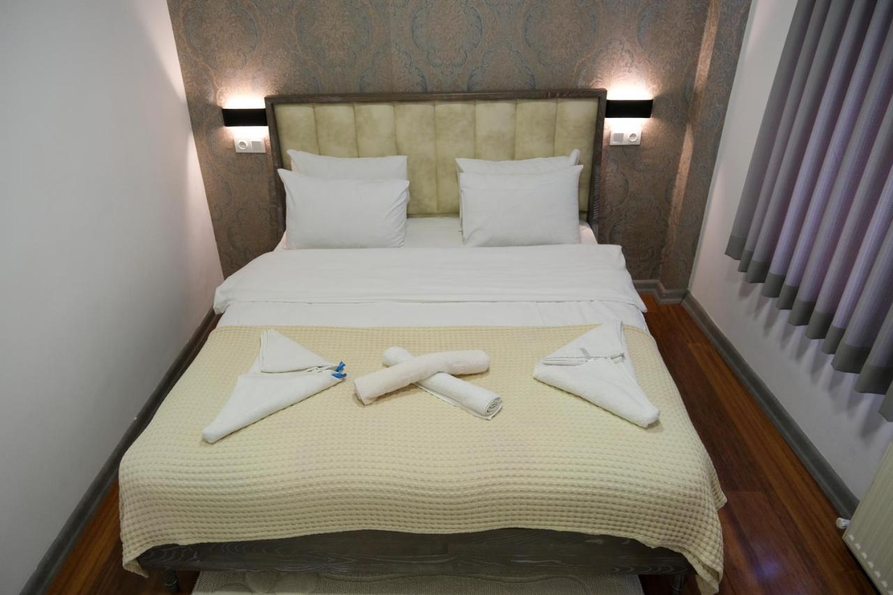 Taksim Neo Pera Suites Istanbul Bagian luar foto