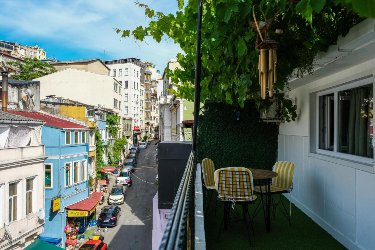 Taksim Neo Pera Suites Istanbul Bagian luar foto