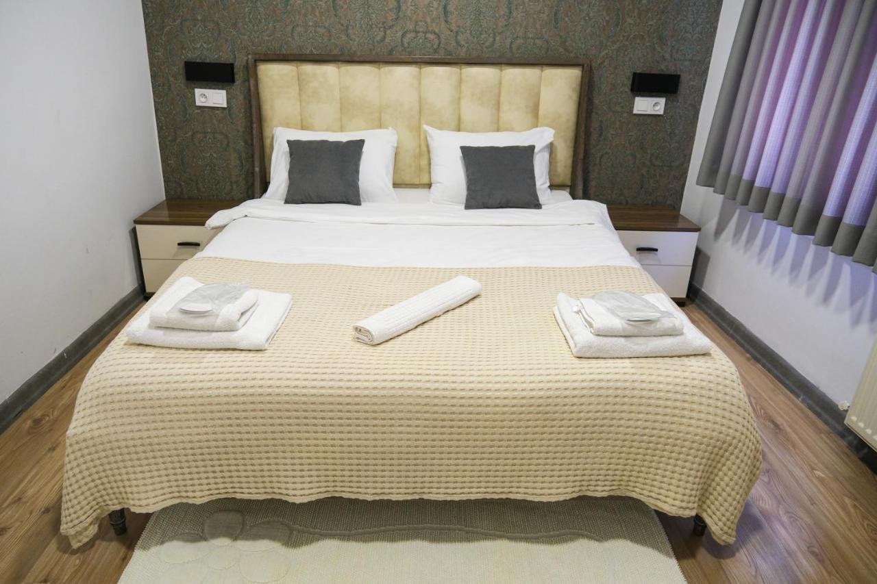 Taksim Neo Pera Suites Istanbul Bagian luar foto